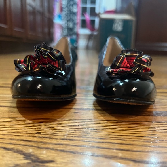 Salvatore Ferragamo Black Patent Leather Pumps Sz 8AA Bow Kitten Heel Luxury - Picture 2 of 11